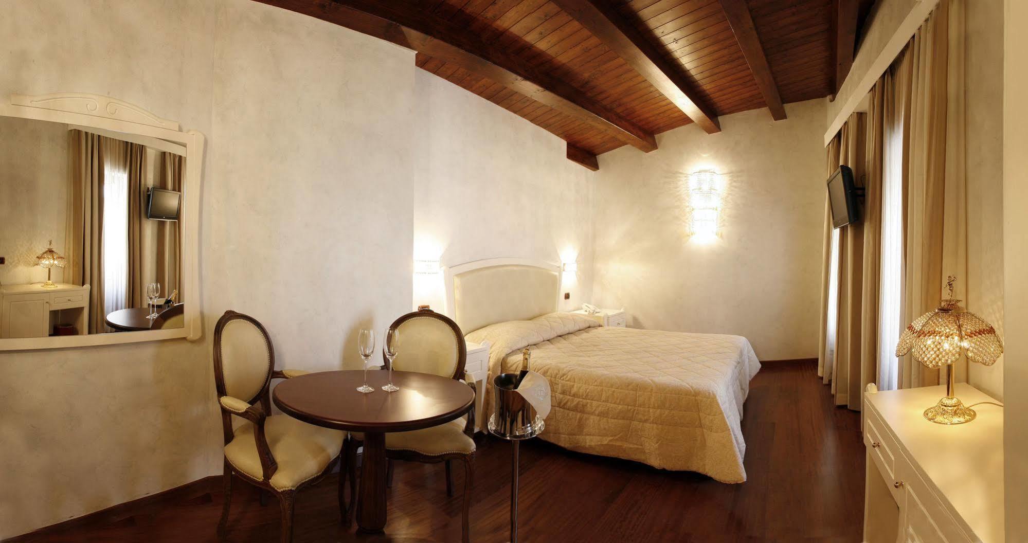 Hotel Rojan Sulmona Ngoại thất bức ảnh