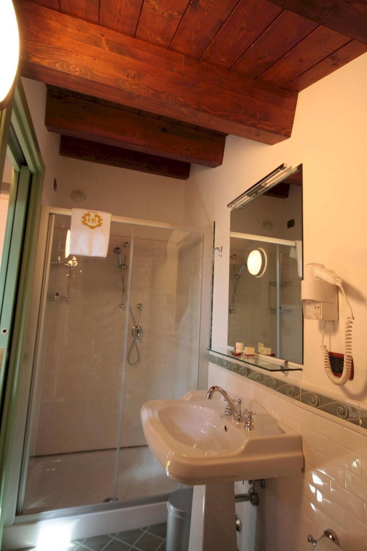 Hotel Rojan Sulmona Ngoại thất bức ảnh
