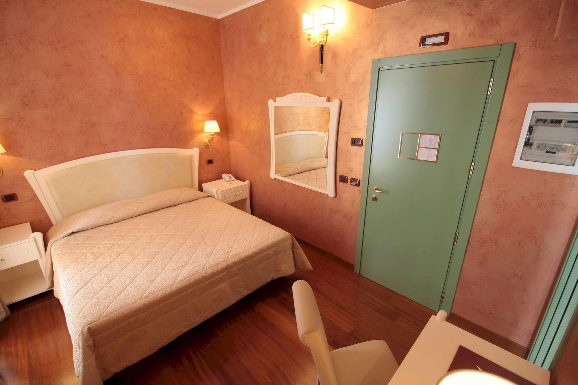 Hotel Rojan Sulmona Ngoại thất bức ảnh