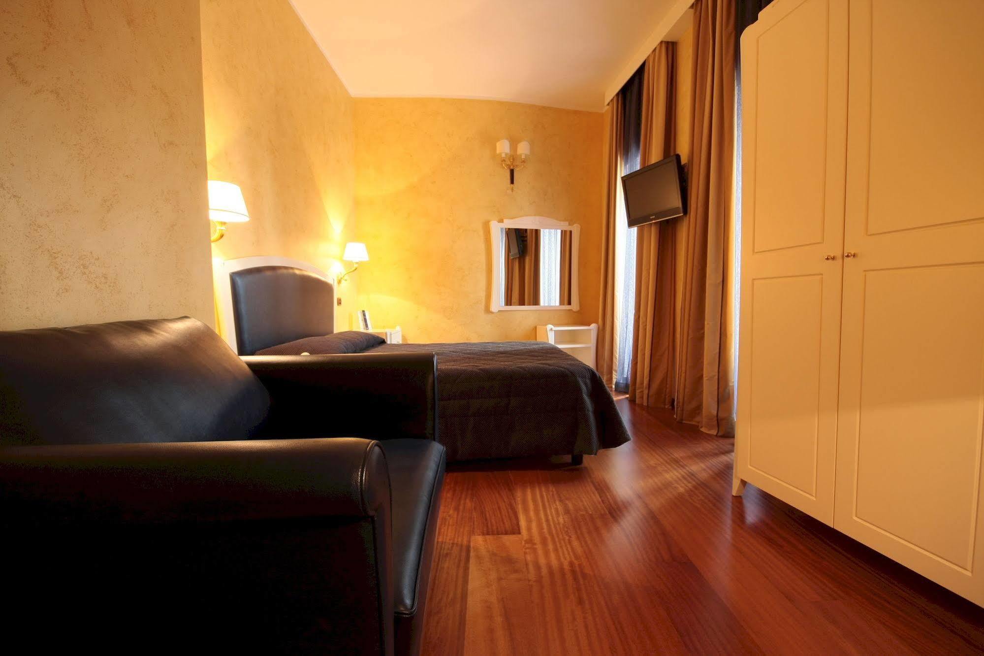 Hotel Rojan Sulmona Ngoại thất bức ảnh